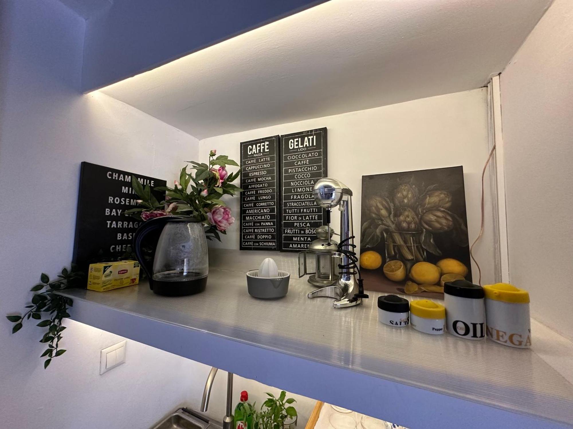 Bright Studio 4 A Short Stay Near Oaka - Iaso - Ygeia - Mitera Hospitals เอเธนส์ ภายนอก รูปภาพ